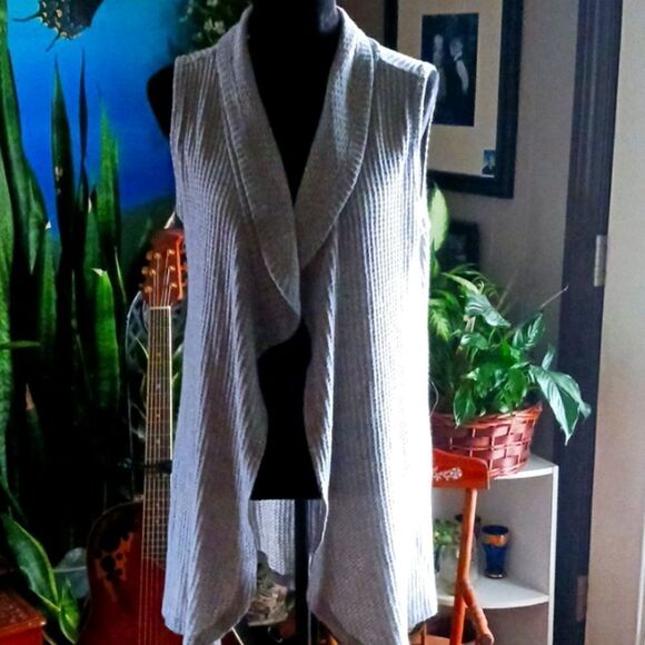 EST.1946 Women's knit vest size small - Picture 1 of 3